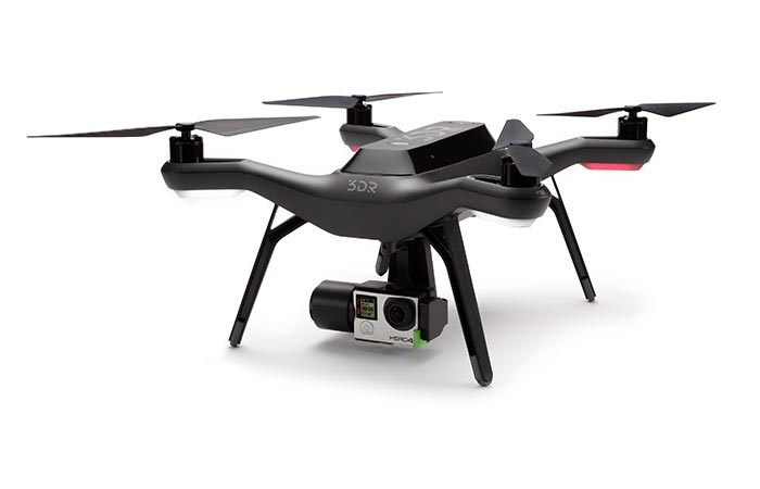 Solo Smart Drone - три пропеллера и камера GoPro.
