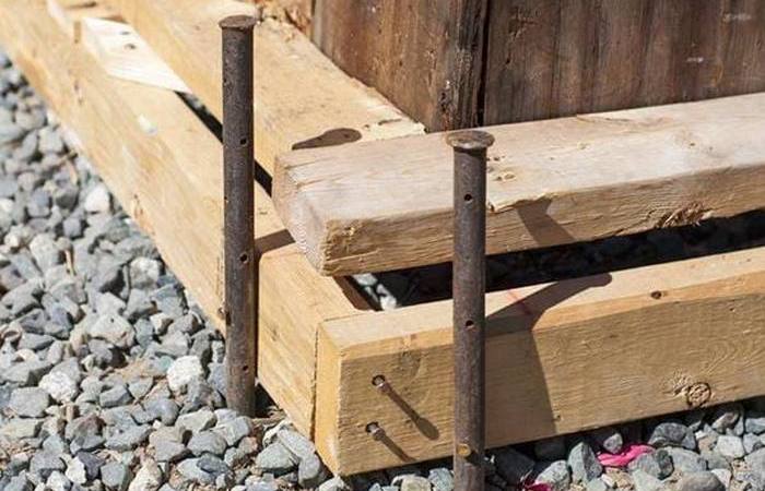 Предназначен для временных конструкций. Предназначен для временных конструкций.