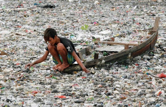 Экологическая проблема: 3 млн пластиковых бутылок.