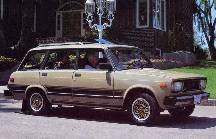 В первую очередь машины отличались моторами.