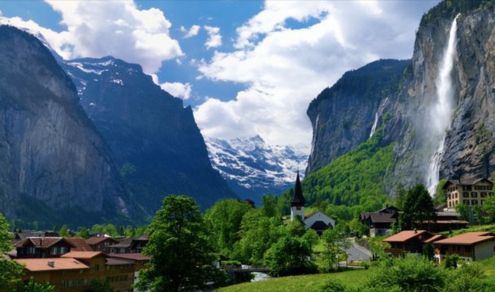 Долина Лаутербруннен, Швейцария.
