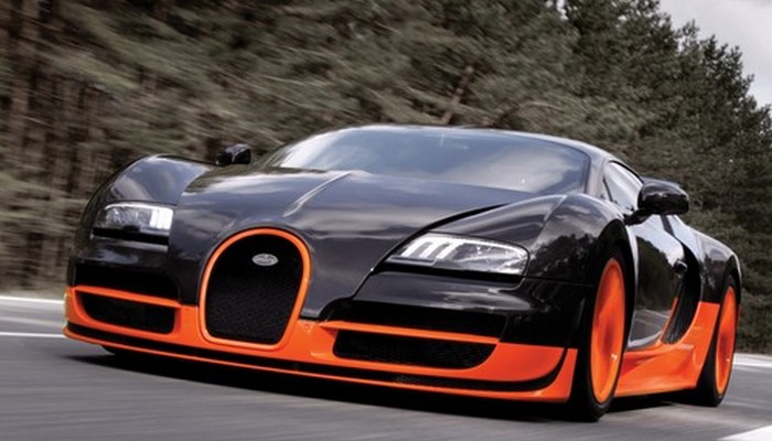 Автомобиль «Bugatti Veyron».
