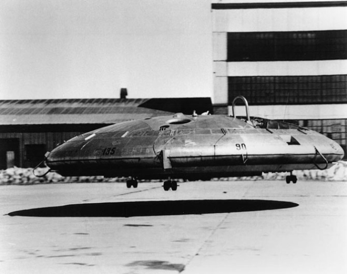 VZ-9-AV Avrocar похож на летающую тарелку.