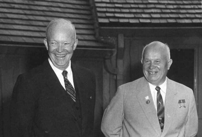 Эйзенхауэр и Хрущев в США 1959 год. |Фото: bangkokbook.ru.