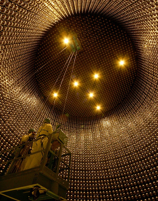 Нейтринный детектор Супер Камиоканде.
