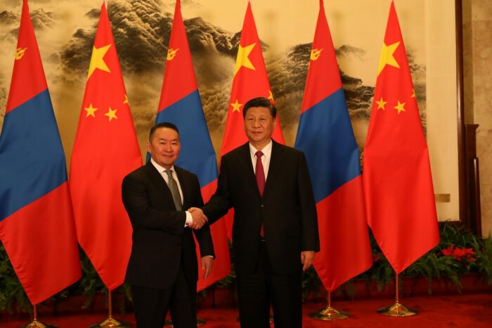 Китаец и монгол - братья на век. |Фото: undesten.mn.