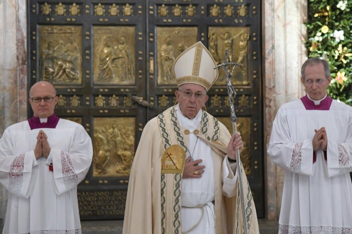 Католики чаще всего без бород. |Фото: vsegda-pomnim.com.