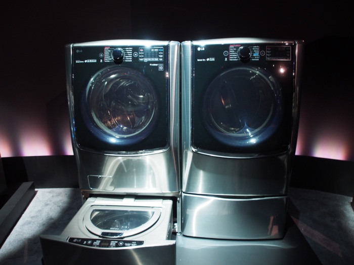 LG TWIN Wash System: сразу два барабана для стирки.