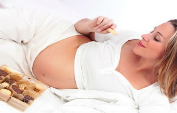 Фаст-фуд: период беременности и кормления грудью.