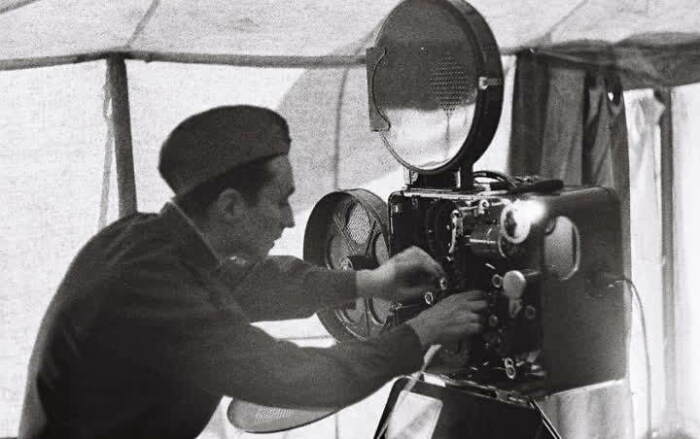 Кино и слайды крутили постоянно. /Фото: kinoperedvizhka.ru.