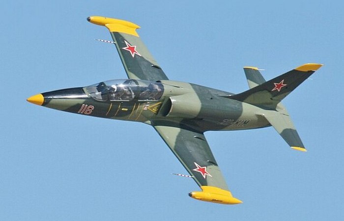 Долгое время пользовались Чехословацкими Альбатросами. Долгое время пользовались Чехословацкими Альбатросами.