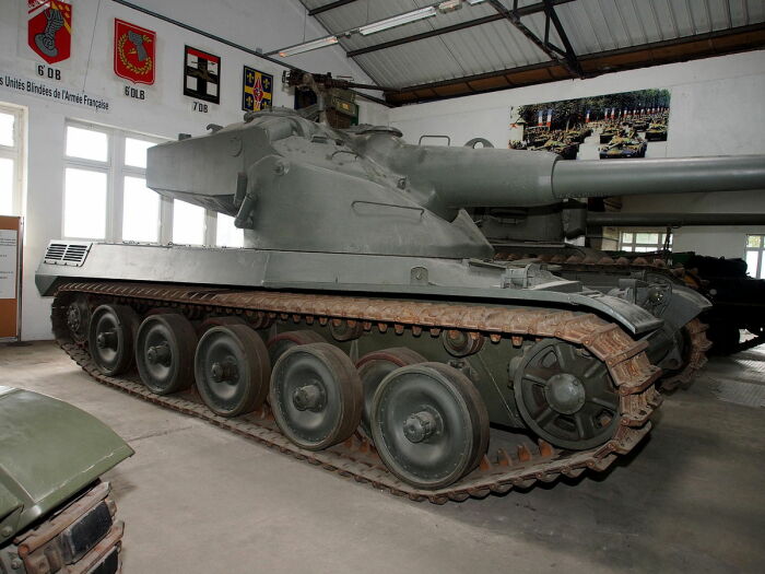 Качающуюся схему пытались применить и в тяжёлом AMX 50. |Фото: commons.wikimedia.org.