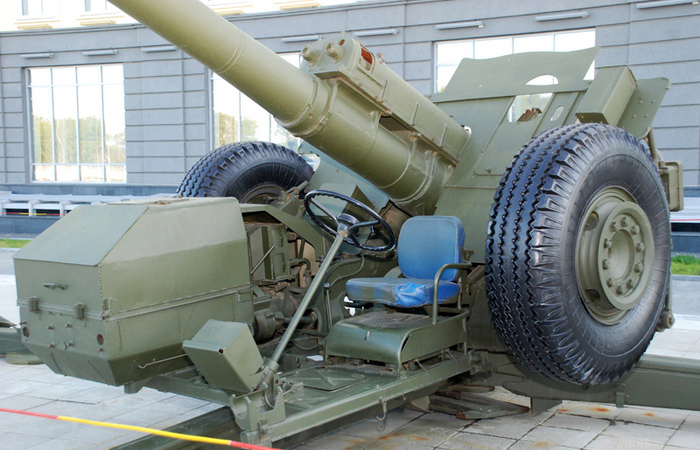 Пробивает любой танк по сей день.