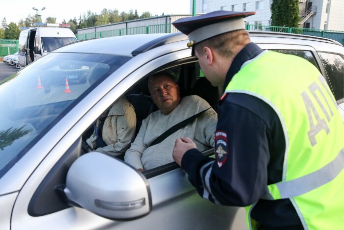 Могут ли проверить аксессуары? Да, могут. /Фото: zr.ru.