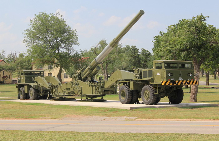 Первыми начали американцы.