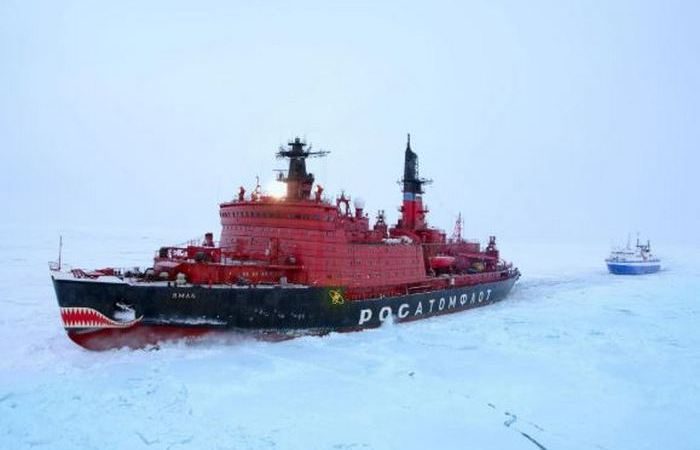Корабли для работы в Арктике.