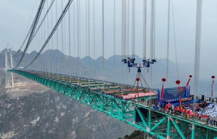 Новый большой мост. Новый большой мост.