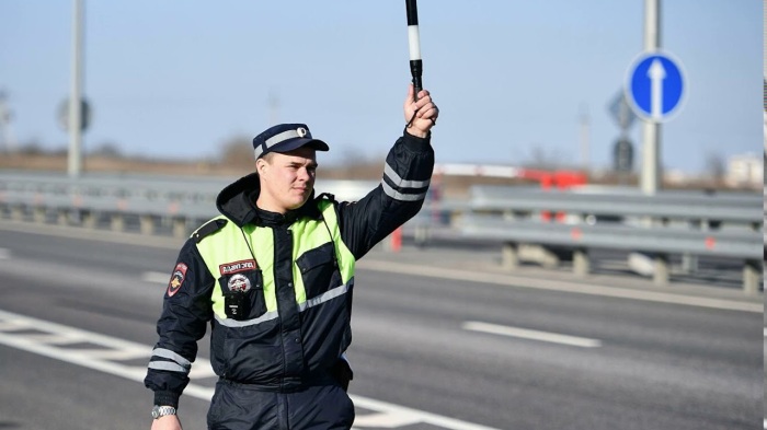 Полиция имеет право проверять любые документы. /Фото: imghub.ru.