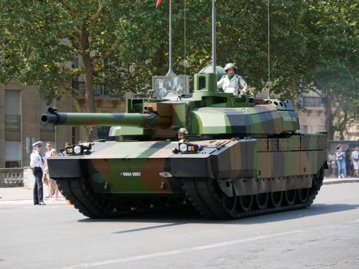 Даже французские танки покупают.