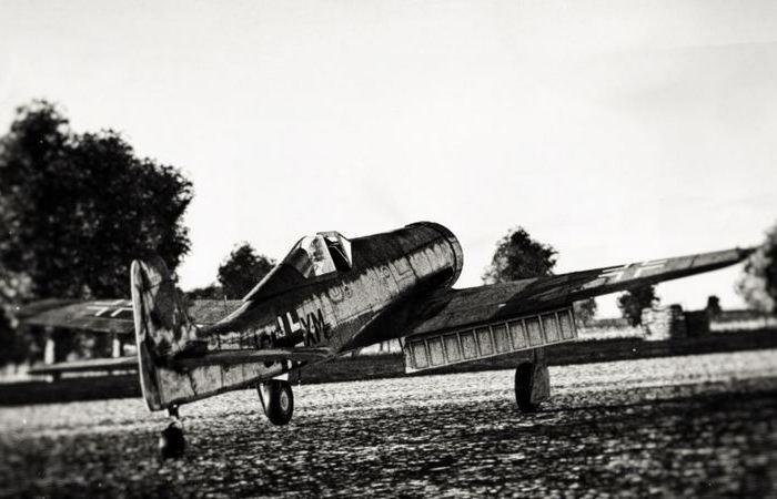 Впустили таких всего около 40.