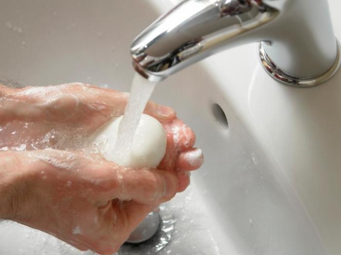 Мыло можно использовать не только для мытья рук. |Фото: ptzgovorit.ru.