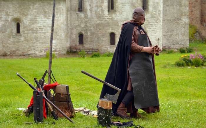 Масок палачи не носили. Масок палачи не носили.