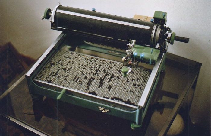 Есть китайские печатные машинки. Есть китайские печатные машинки.