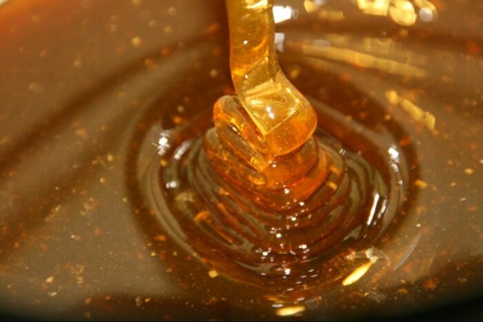 Как проверяют мед посредством йода