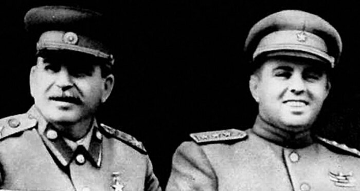 Энвер Ходжа и Сталин. |Фото: ya.ru.