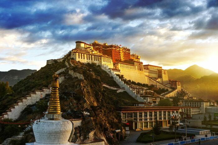 Дело не в Тибете. |Фото: equatorial.by.
