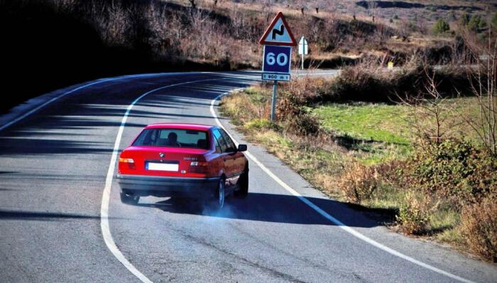 Все дело в торможении. /Фото: carsweek.ru.