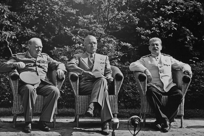 Окончательно вопрос решался уже после смерти Рузвельта в апреле 1945 года. |Фото: moiarussia.ru.
