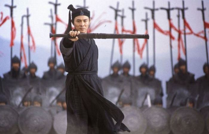 Меч - оружие не всесильное.