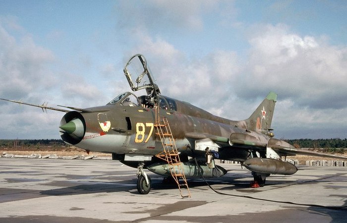 В процессе глубокой переработки родился Су-17.