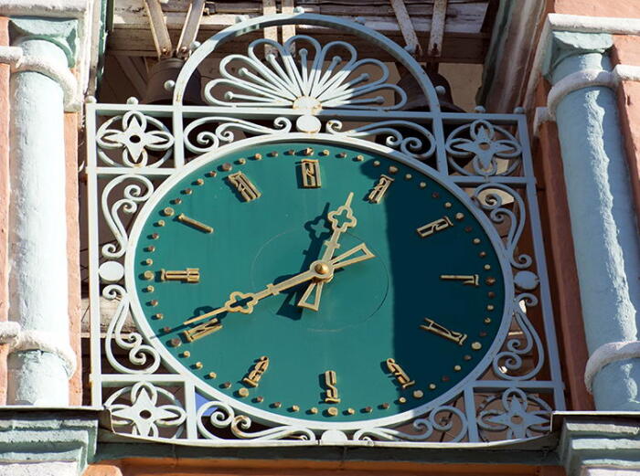 Классические часы появились только при Петре. |Фото: german242.com.