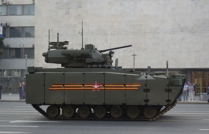 Ждут машину давно.