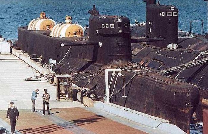 Субмарина для спасения моряков.