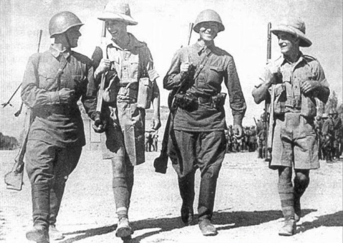 Британские и советские солдаты в Иране. ¦Фото: ВКонтакте.