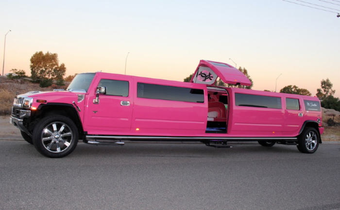 Розовый Hummer Limo.
