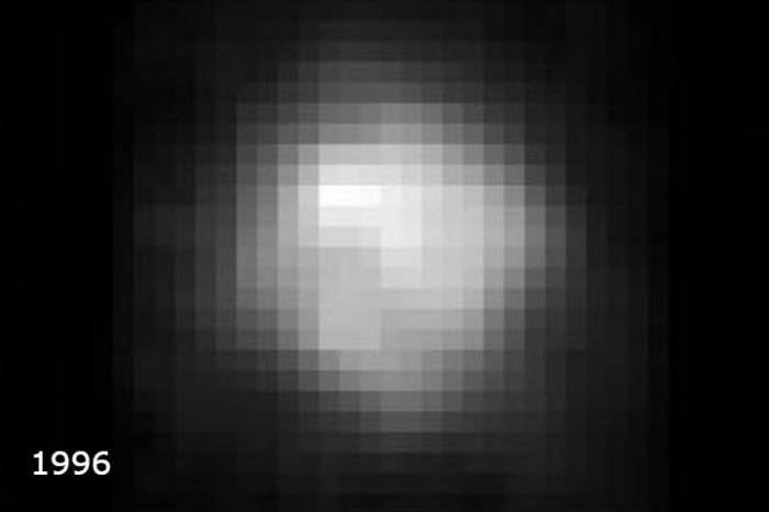 Фотография Плутона 20 лет назад.
