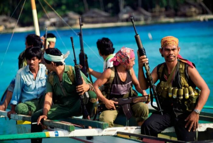 Закрытые на острове тайванцы начали заниматься пиратством. |Фото: ya.ru.