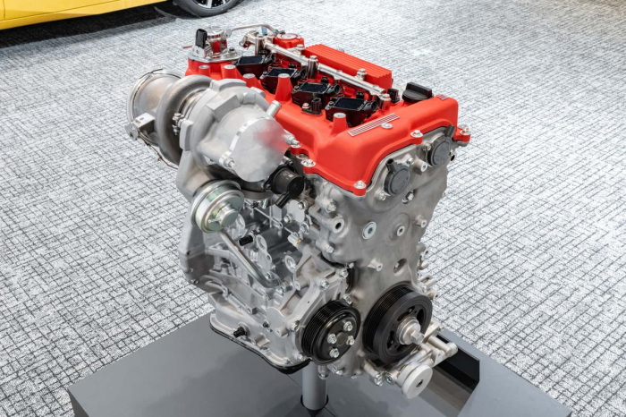 Новый 2-литровый двигатель. Новый 2-литровый двигатель.