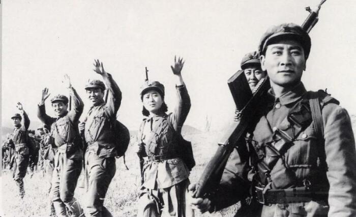 Северокорейские солдаты. |Фото: bangkokbook.ru.