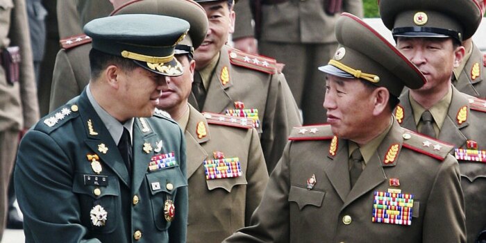 Если что - корейские военные знают, что такое орденская плашка. ¦Фото: krasivoe-foto.ru.