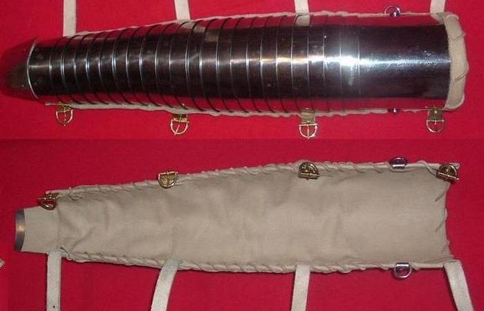 Знали римляне и налокотники, и нарукавники. Конкретно этот – поздний вариант. /Фото: yaplakal.com. 