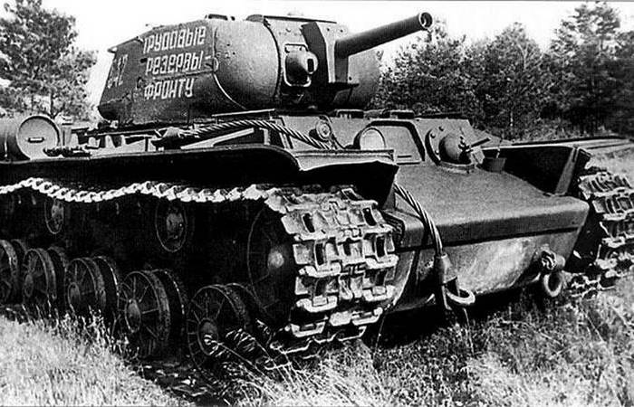 Самый известный КВ-8. /Фото: topwar.ru. 