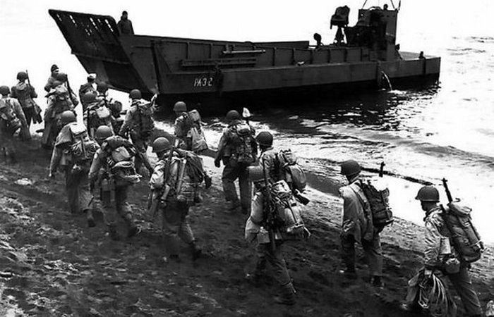 Высадка прошла с потерями. Высадка прошла с потерями.