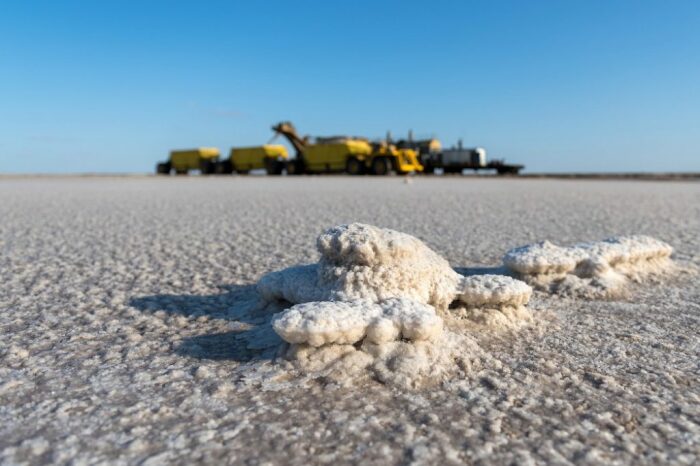 Соль попадает из-под земли с помощью подземных вод. |Фото: myseldon.com.
