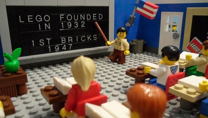 Британский Кембриджский университет планирует взять на работу профессора Лего.