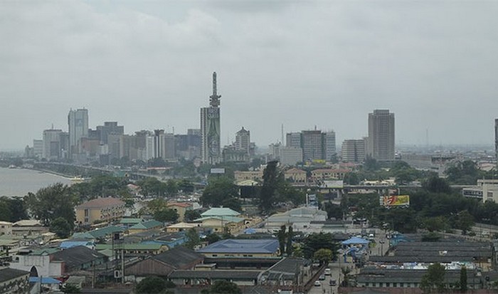 Навязчивый Лагос.